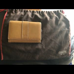 Vintage coach calfskin wallet.